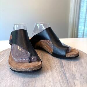 Taos Loop Black Leather Comfort Cork Sandals Toe Loop Women's US Size 11